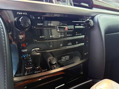 2018 Lexus LX 570 Three-Row - Photo 32 - Grand Rapids, MI 49512