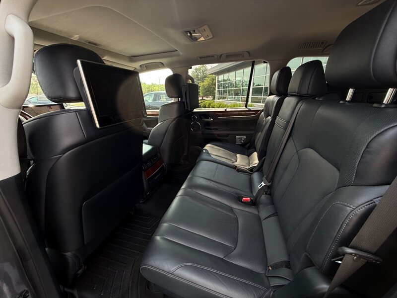 2018 Lexus LX 570 Three-Row - Photo 47 - Grand Rapids, MI 49512