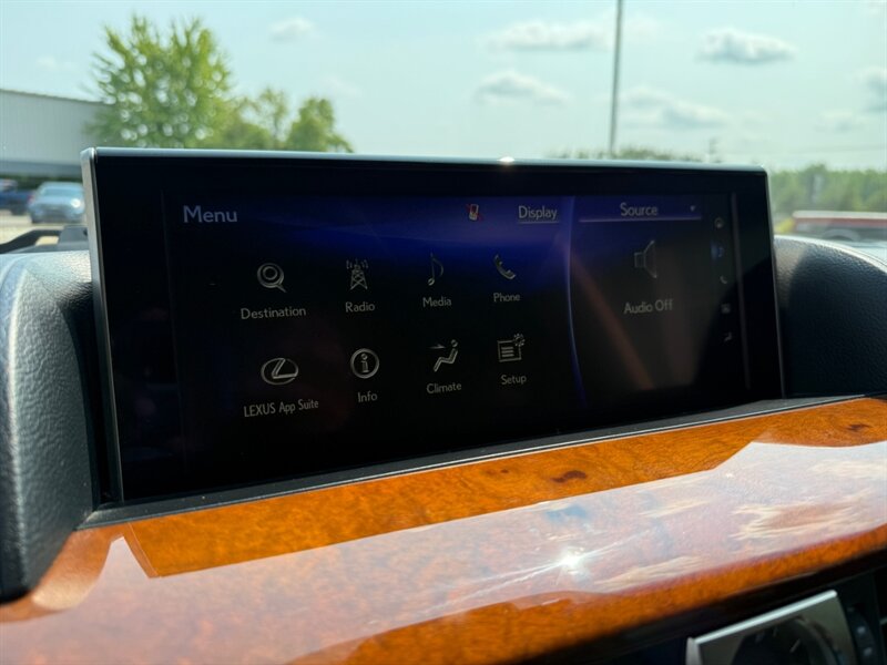 2018 Lexus LX 570 Three-Row - Photo 30 - Grand Rapids, MI 49512