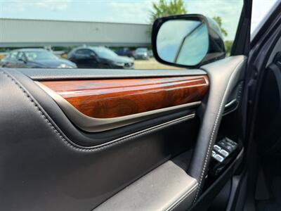 2018 Lexus LX 570 Three-Row - Photo 23 - Grand Rapids, MI 49512