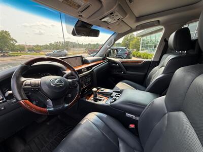 2018 Lexus LX 570 Three-Row - Photo 27 - Grand Rapids, MI 49512