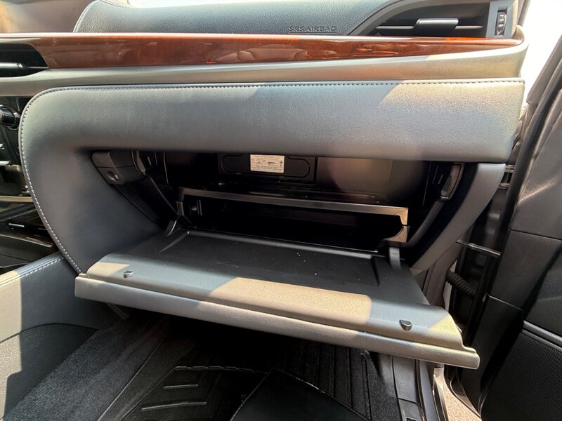 2018 Lexus LX 570 Three-Row - Photo 40 - Grand Rapids, MI 49512