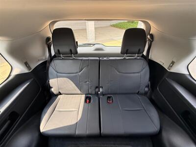 2018 Lexus LX 570 Three-Row - Photo 4 - Grand Rapids, MI 49512