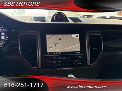 2016 Porsche Macan S   - Photo 9 - Grand Rapids, MI 49512