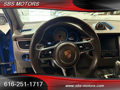 2016 Porsche Macan S   - Photo 8 - Grand Rapids, MI 49512