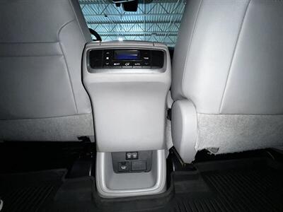 2017 Toyota Highlander Hybrid XLE   - Photo 13 - Grand Rapids, MI 49512