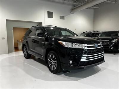 2017 Toyota Highlander Hybrid XLE   - Photo 1 - Grand Rapids, MI 49512