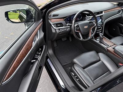 2019 Cadillac XTS Premium Luxury   - Photo 2 - Grand Rapids, MI 49512