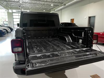 2022 Jeep Gladiator Willys   - Photo 6 - Grand Rapids, MI 49512