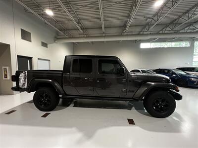 2022 Jeep Gladiator Willys   - Photo 9 - Grand Rapids, MI 49512