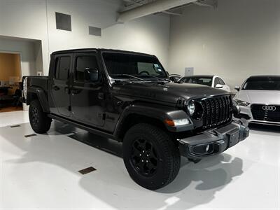 2022 Jeep Gladiator Willys   - Photo 1 - Grand Rapids, MI 49512