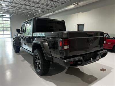 2022 Jeep Gladiator Willys   - Photo 5 - Grand Rapids, MI 49512