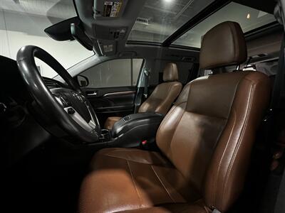 2018 Toyota Highlander Limited Platinum   - Photo 9 - Grand Rapids, MI 49512