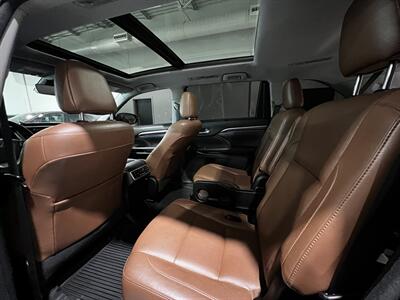 2018 Toyota Highlander Limited Platinum   - Photo 12 - Grand Rapids, MI 49512
