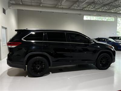 2018 Toyota Highlander Limited Platinum   - Photo 5 - Grand Rapids, MI 49512