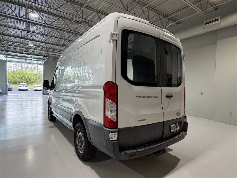 2015 Ford Transit 250 - Photo 5 - Grand Rapids, MI 49512