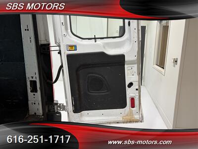 2015 Ford Transit 250 - Photo 9 - Grand Rapids, MI 49512