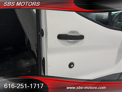 2015 Ford Transit 250 - Photo 14 - Grand Rapids, MI 49512
