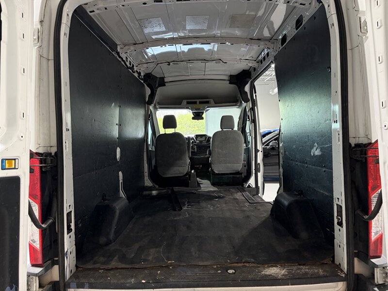 2015 Ford Transit 250 - Photo 10 - Grand Rapids, MI 49512