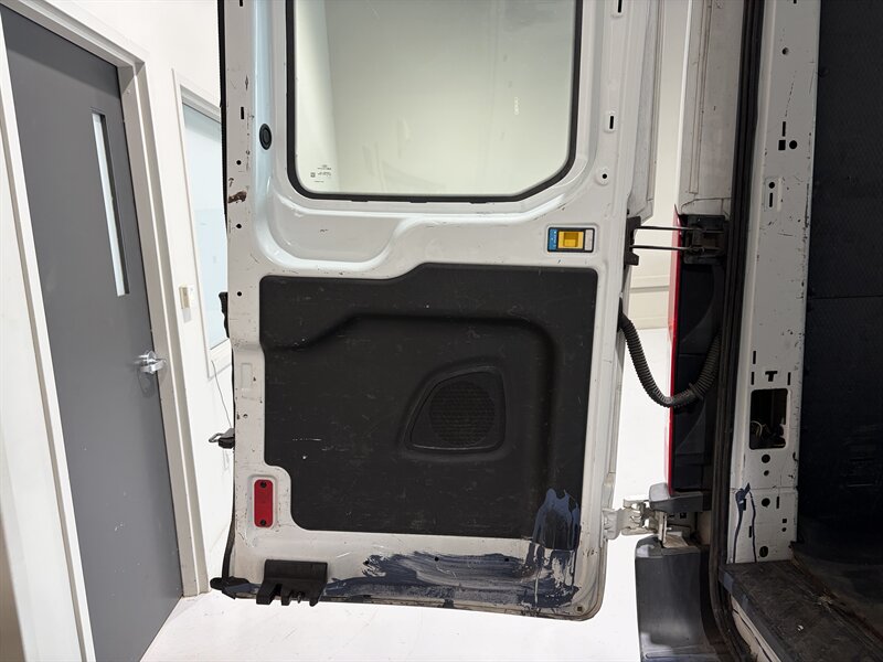 2015 Ford Transit 250 - Photo 8 - Grand Rapids, MI 49512