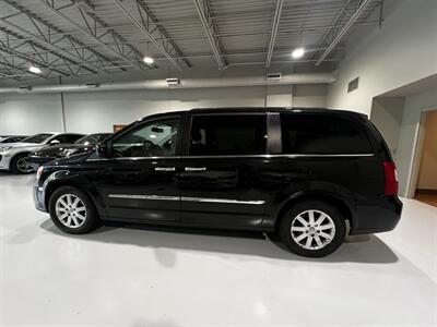 2016 Chrysler Town and Country Touring   - Photo 4 - Grand Rapids, MI 49512
