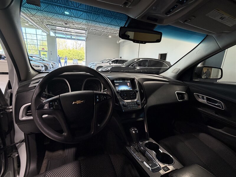 2016 Chevrolet Equinox LS - Photo 10 - Grand Rapids, MI 49512