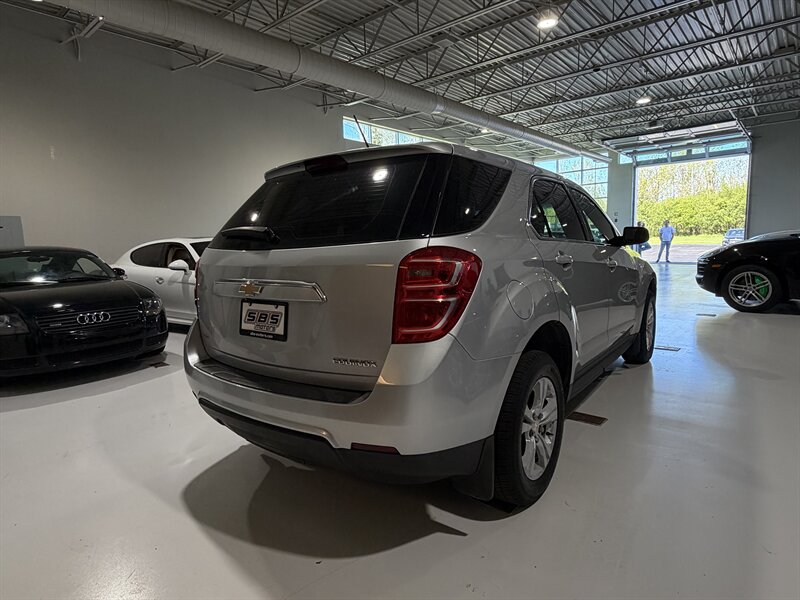 2016 Chevrolet Equinox LS - Photo 6 - Grand Rapids, MI 49512