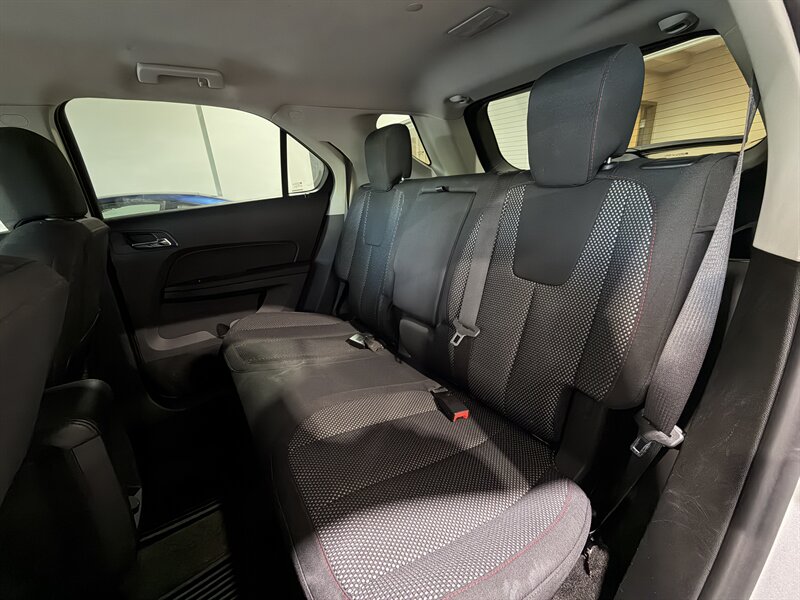 2016 Chevrolet Equinox LS - Photo 13 - Grand Rapids, MI 49512