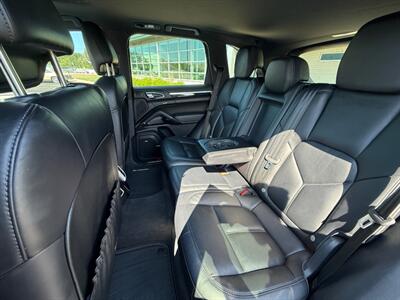 2016 Porsche Cayenne   - Photo 47 - Grand Rapids, MI 49512