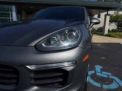 2016 Porsche Cayenne   - Photo 8 - Grand Rapids, MI 49512