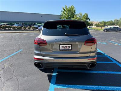 2016 Porsche Cayenne   - Photo 14 - Grand Rapids, MI 49512