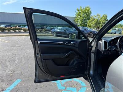 2016 Porsche Cayenne   - Photo 19 - Grand Rapids, MI 49512