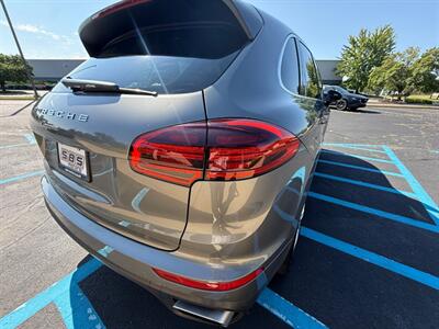 2016 Porsche Cayenne   - Photo 15 - Grand Rapids, MI 49512