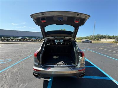 2016 Porsche Cayenne   - Photo 52 - Grand Rapids, MI 49512