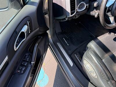2016 Porsche Cayenne   - Photo 20 - Grand Rapids, MI 49512