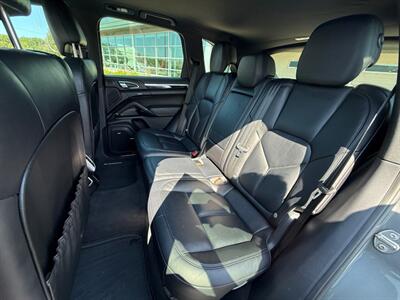 2016 Porsche Cayenne   - Photo 48 - Grand Rapids, MI 49512
