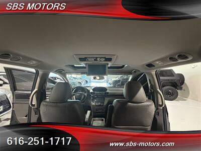2017 Honda Odyssey Touring   - Photo 12 - Grand Rapids, MI 49512