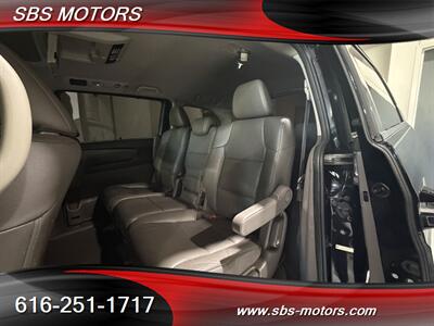 2017 Honda Odyssey Touring   - Photo 10 - Grand Rapids, MI 49512