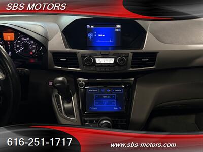 2017 Honda Odyssey Touring   - Photo 7 - Grand Rapids, MI 49512