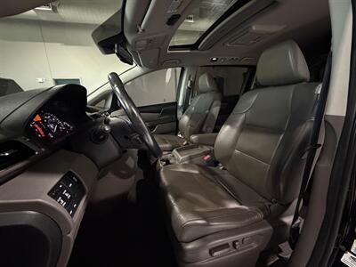 2017 Honda Odyssey Touring   - Photo 6 - Grand Rapids, MI 49512