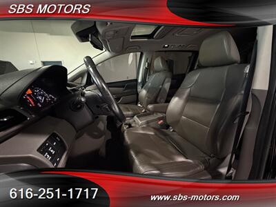 2017 Honda Odyssey Touring   - Photo 6 - Grand Rapids, MI 49512