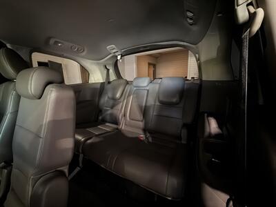 2017 Honda Odyssey Touring   - Photo 11 - Grand Rapids, MI 49512