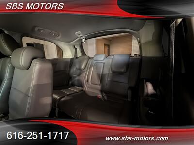 2017 Honda Odyssey Touring   - Photo 11 - Grand Rapids, MI 49512