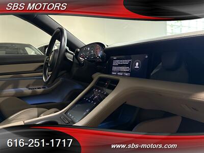 2020 Porsche Taycan 4S   - Photo 12 - Grand Rapids, MI 49512
