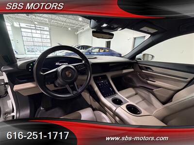 2020 Porsche Taycan 4S   - Photo 9 - Grand Rapids, MI 49512