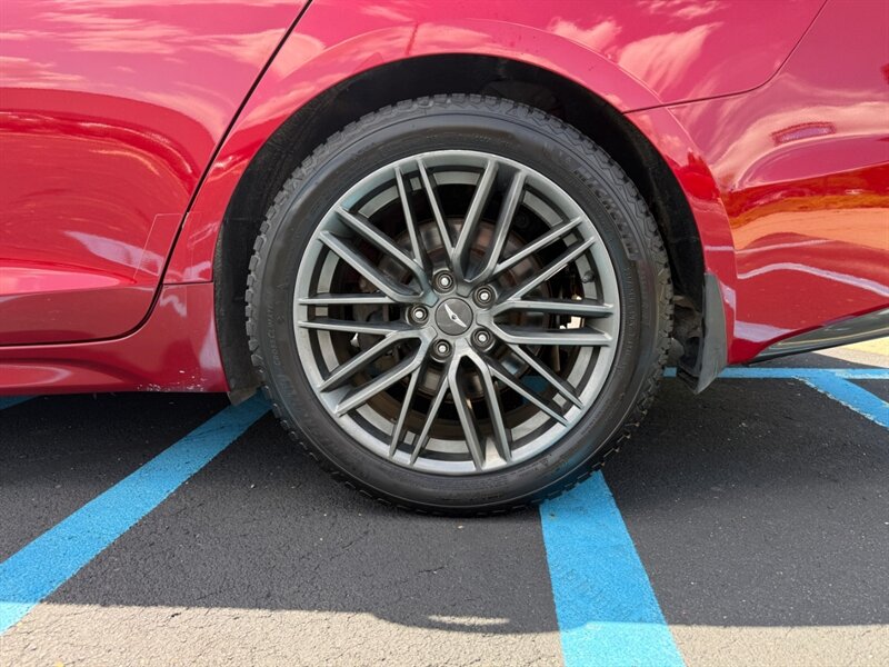 2019 Genesis G70 2.0T Advanced - Photo 11 - Grand Rapids, MI 49512