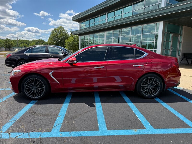 2019 Genesis G70 2.0T Advanced - Photo 10 - Grand Rapids, MI 49512