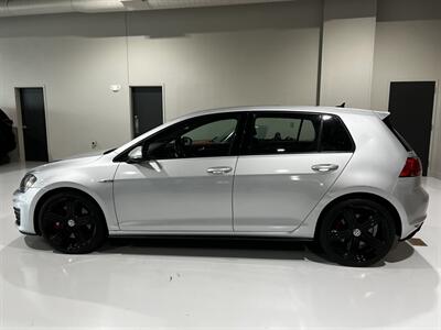 2017 Volkswagen Golf GTI SE   - Photo 4 - Grand Rapids, MI 49512