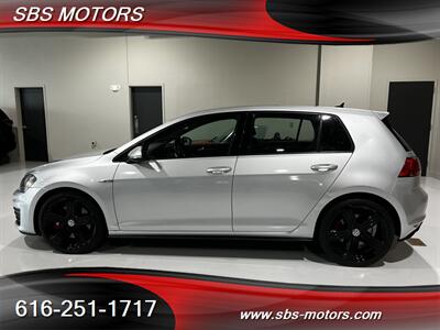 2017 Volkswagen Golf GTI SE   - Photo 4 - Grand Rapids, MI 49512