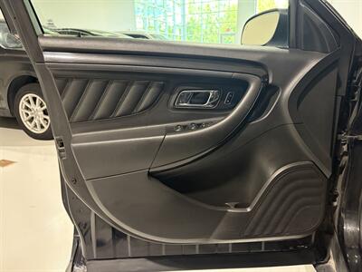 2016 Ford Taurus SHO   - Photo 18 - Grand Rapids, MI 49512